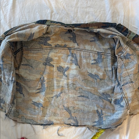 Topshop Women’s Camo Cropped Denim Jacket. Size 4. - Picture 10 of 10